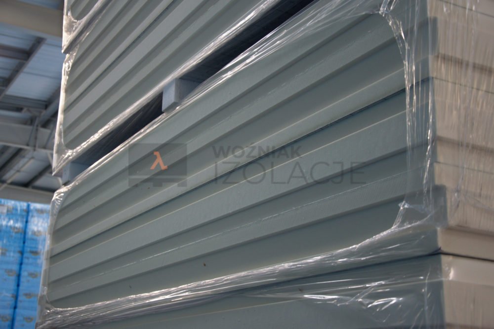 Płyta termPIR AL 14 cm 1200 x 2400mm krawędź pióro wpust